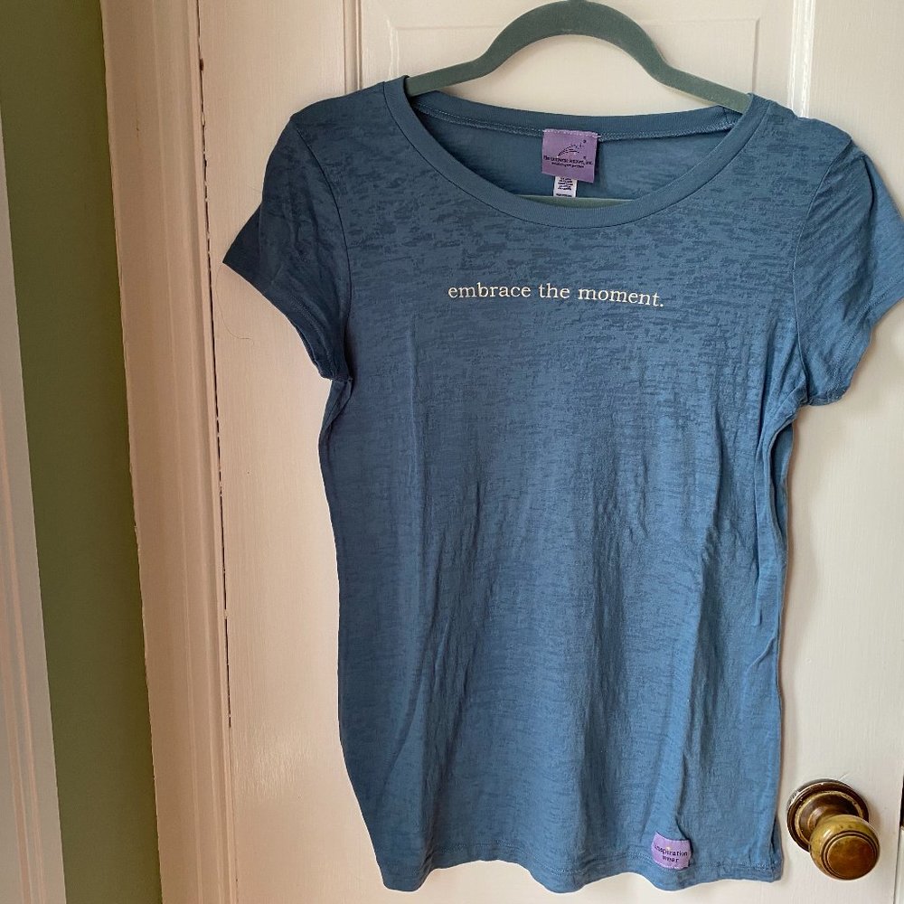 Embrance the Moment Tee NEW